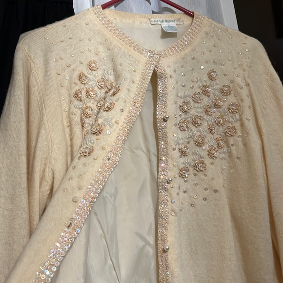 VTG JAMIE SCOTT Beaded Sequin Crop Cardigan W,M Lambswool Angora! Beautiful! - Picture 4 of 10